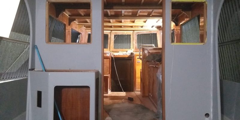 How do you make a homemade boat?