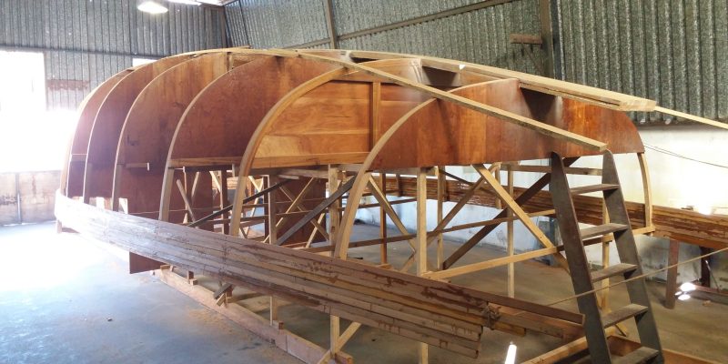 How do you make a homemade boat?